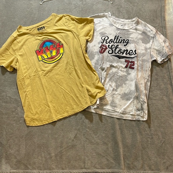 KISS Women’s‎ Sz 0X & Rolling Stone Sz XS Short Sleeve Retro Graphic Band Tee - Picture 1 of 13